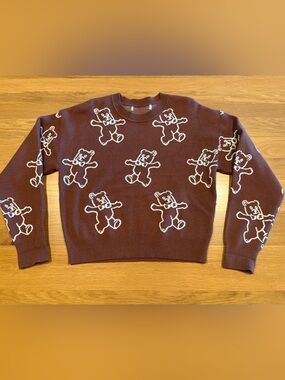 Madden Girl Dancing Bear Sweater M